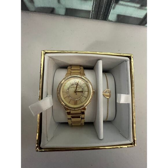 Michael Kors MK1031 Mini Gabbi Pavé Gold-Tone Watch and Heart Bracelet Set main image 6